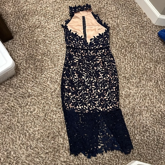 XS Lulus navy with nude underlining midi dress - Picture 4 of 6